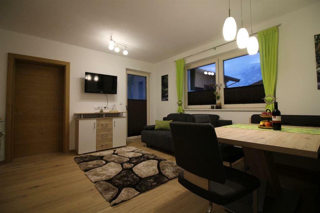 Apart Melanie Zell am Ziller Dış mekan fotoğraf